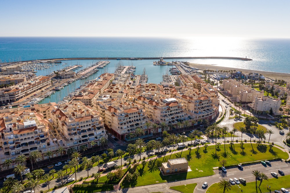 Almerimar: paradijs aan de Costa de Almería voor vastgoedkopers en investeerders
